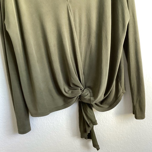 \ASTR The Label\ Olive Green Tie Front Top - Picture 9 of 15